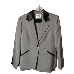 BRAND NEW!! Kasper Women's Houndstooth Suit with Leather Collar and Leather Trim